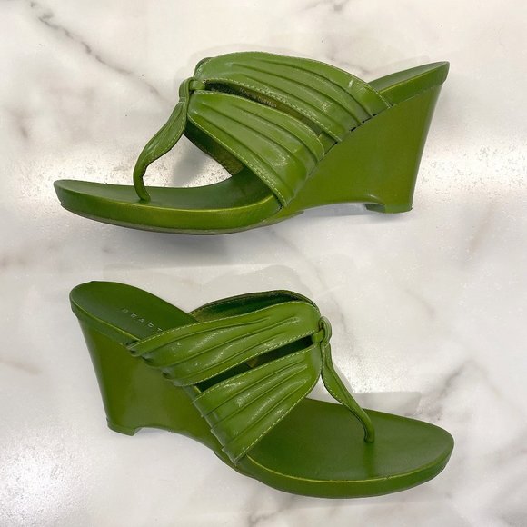 Kenneth Cole Reaction green wedge sandals - Picture 1 of 13